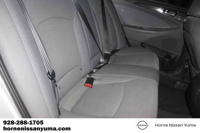 Used 2014 Hyundai Sonata SE w/ Premium Package 04 FWD image 7