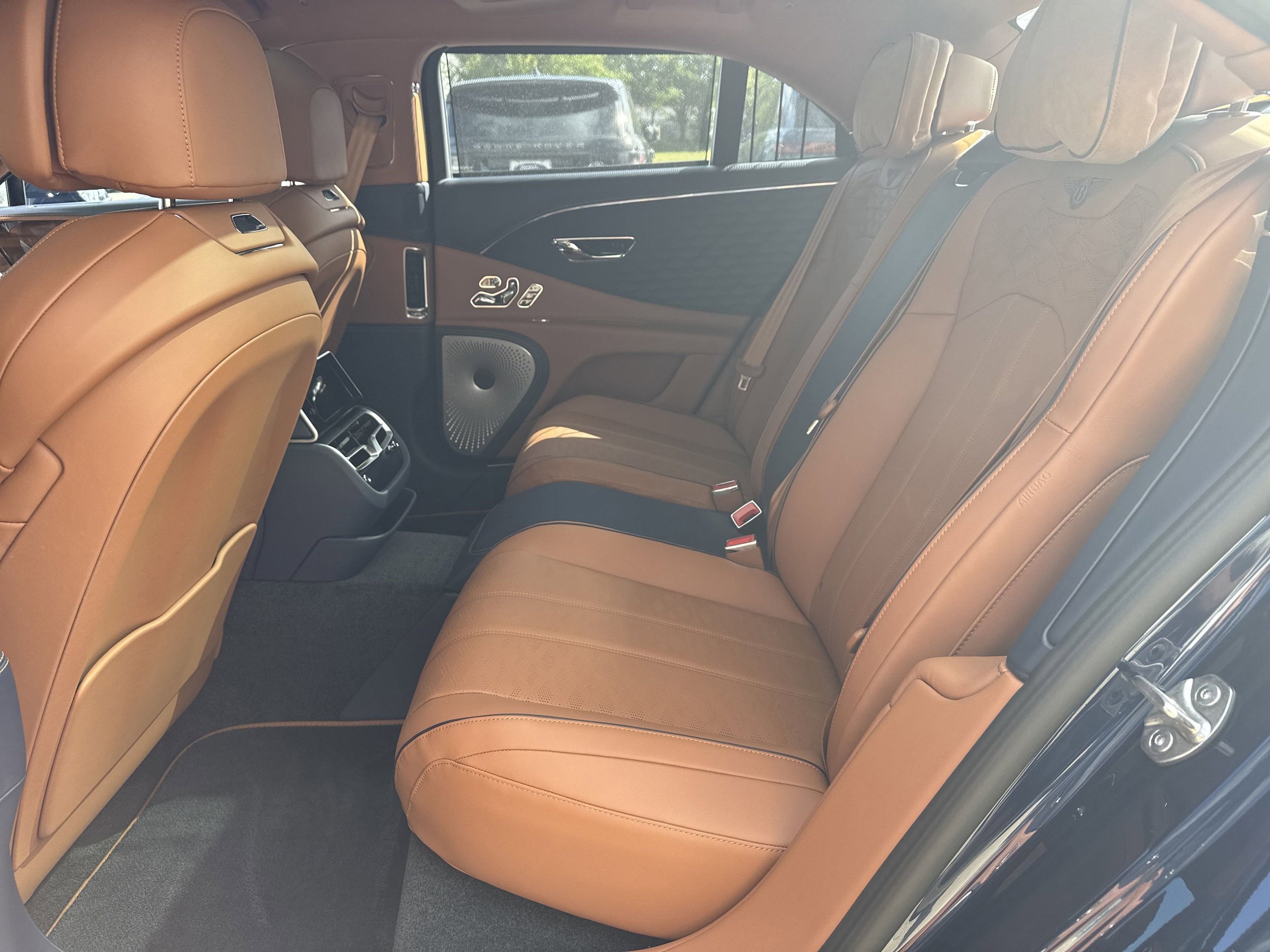 New 2025 Bentley Flying Spur Plug-In Hybrid image 26