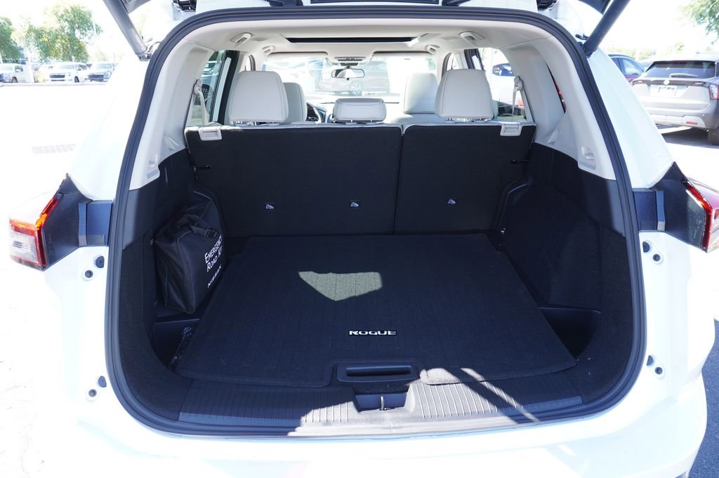New 2026 Nissan Rogue SV image 8
