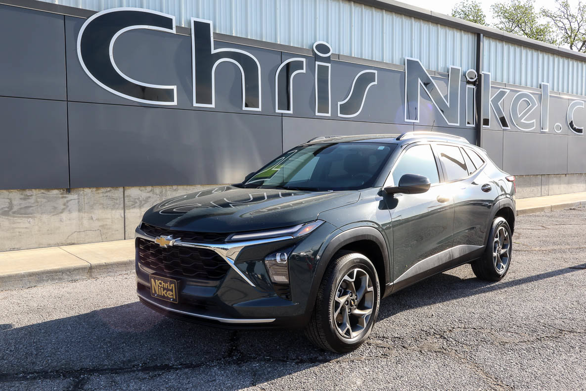 Used 2025 Chevrolet Trax LT