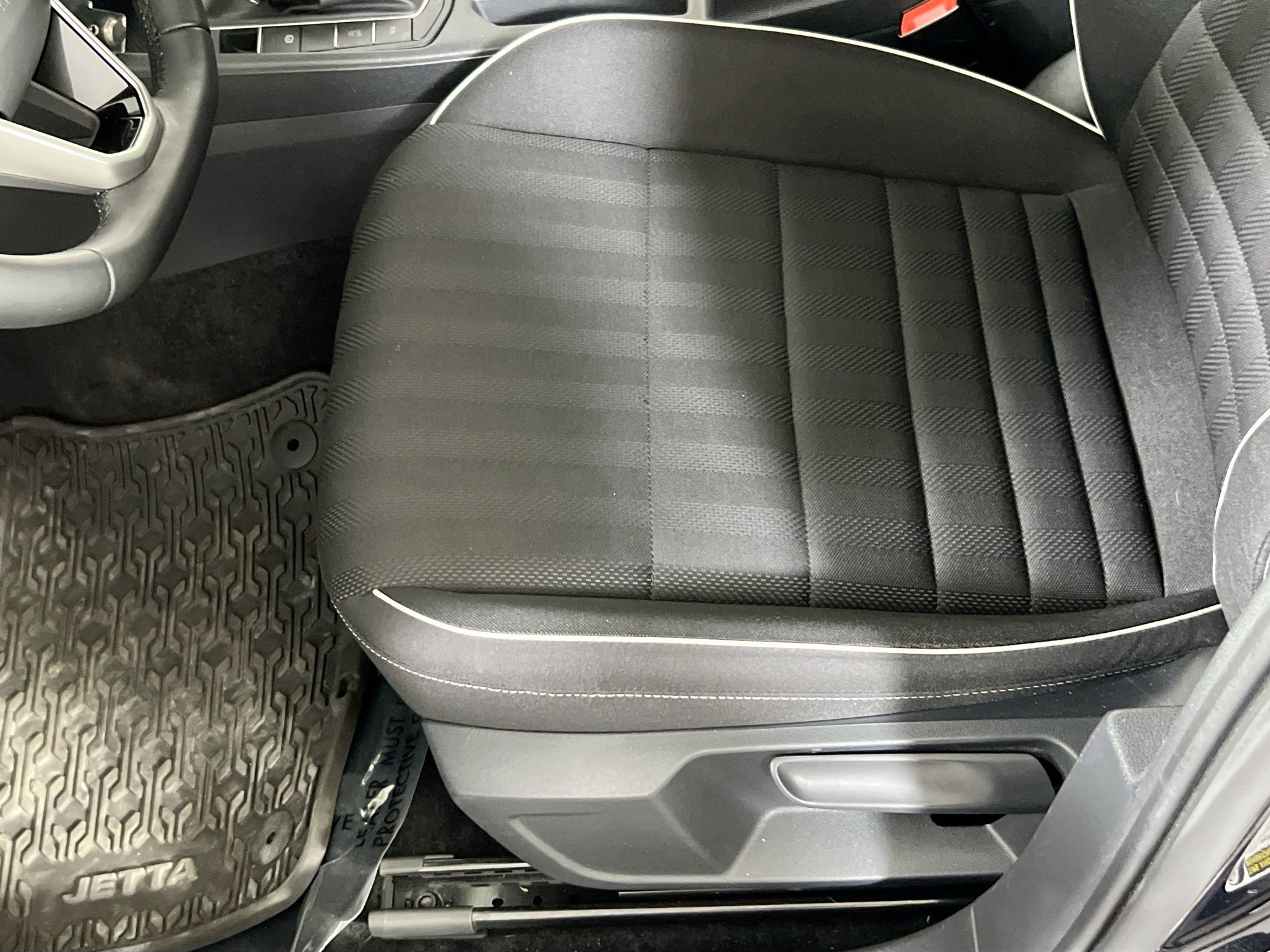Used 2023 Volkswagen Jetta Sport FWD image 18