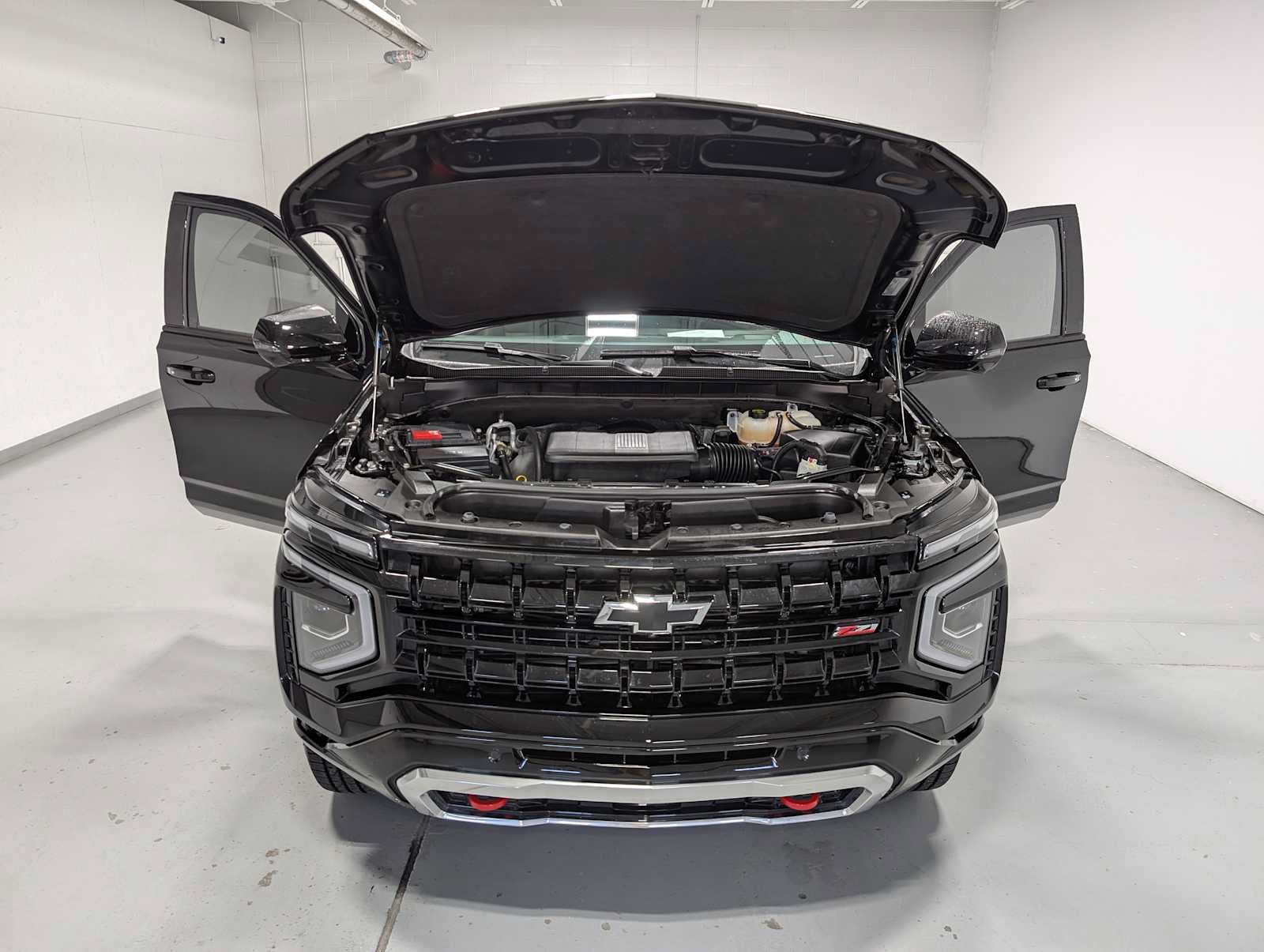 Certified 2025 Chevrolet Tahoe Z71 w/ Comfort Package AWD/4WD image 14