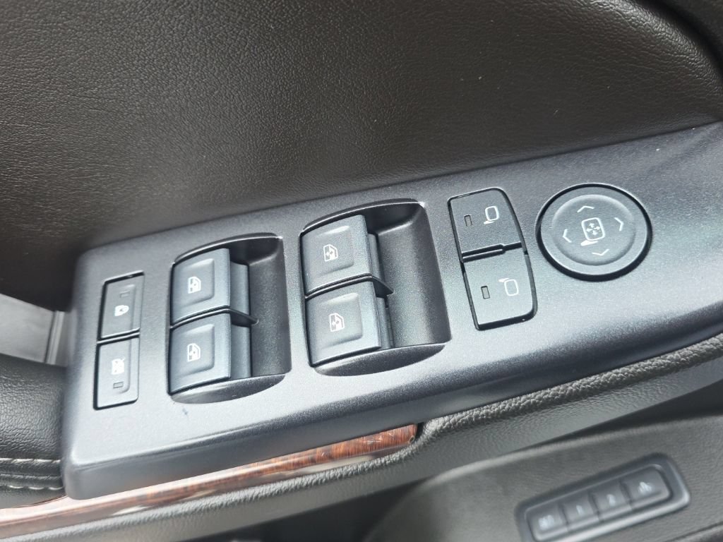 Used 2018 GMC Yukon SLT AWD/4WD image 25