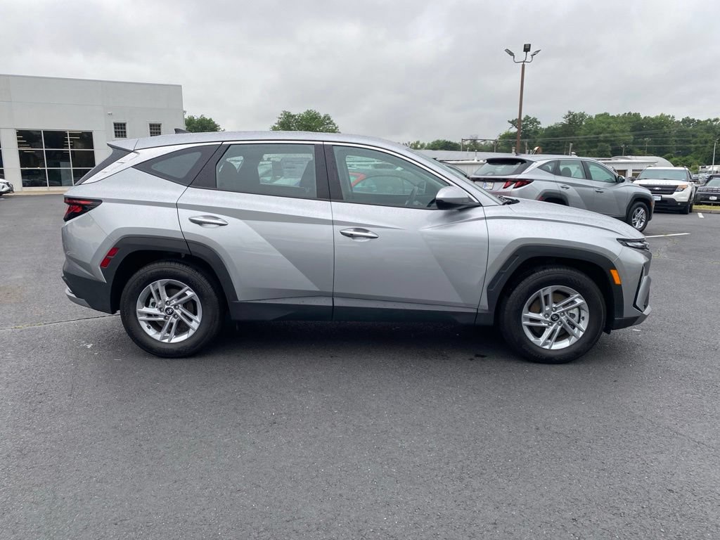 New 2026 Hyundai Tucson SE FWD image 2