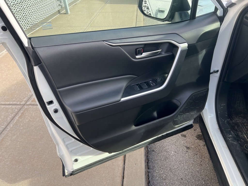 Used 2024 Toyota RAV4 XLE image 57