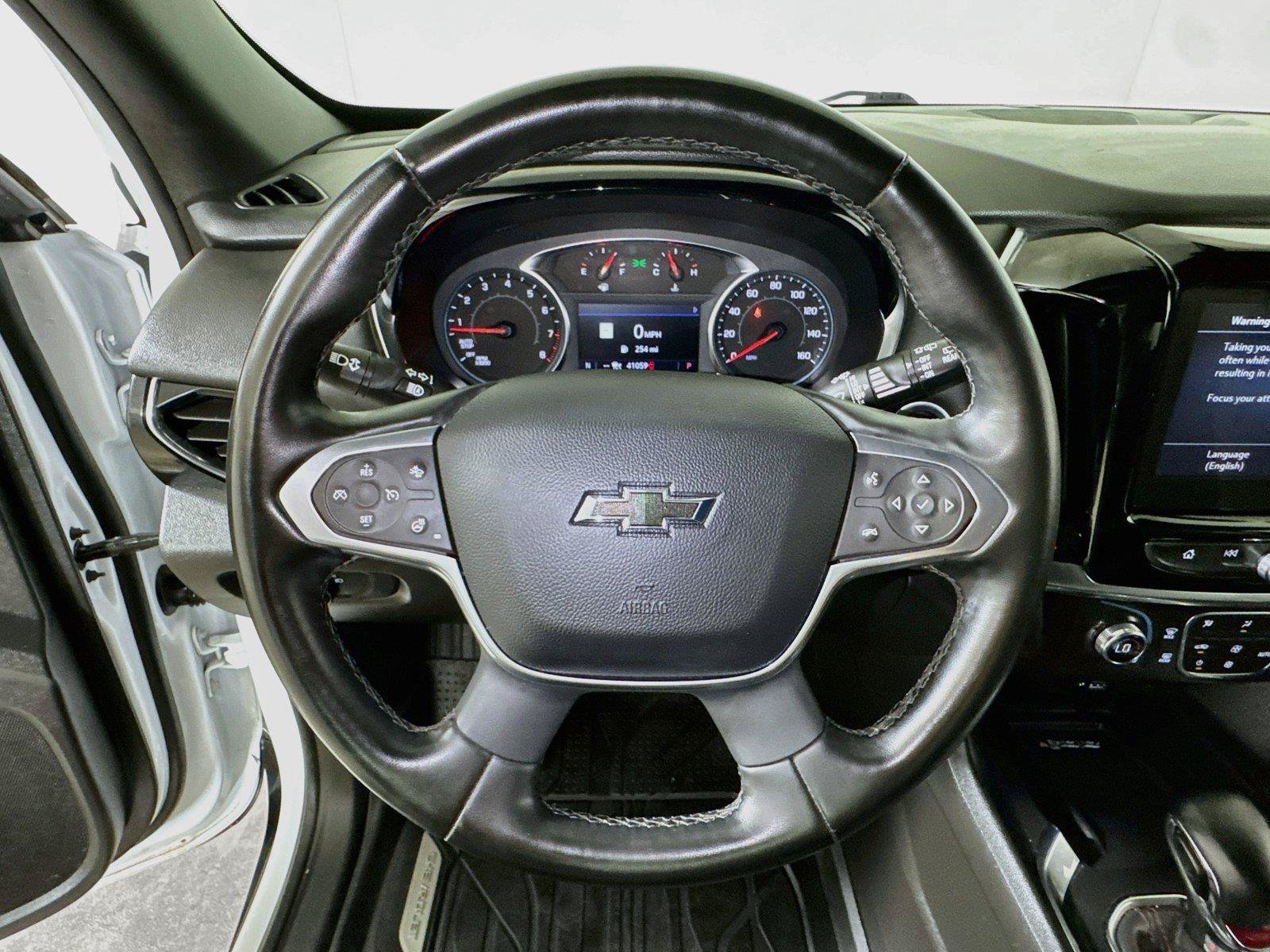Used 2023 Chevrolet Traverse RS AWD/4WD image 9