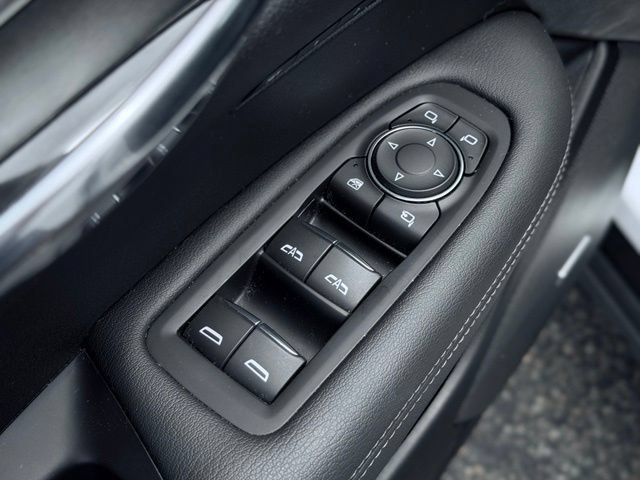 Used 2024 Cadillac XT6 Luxury w/ LPO, Floor Liner Package AWD/4WD image 18