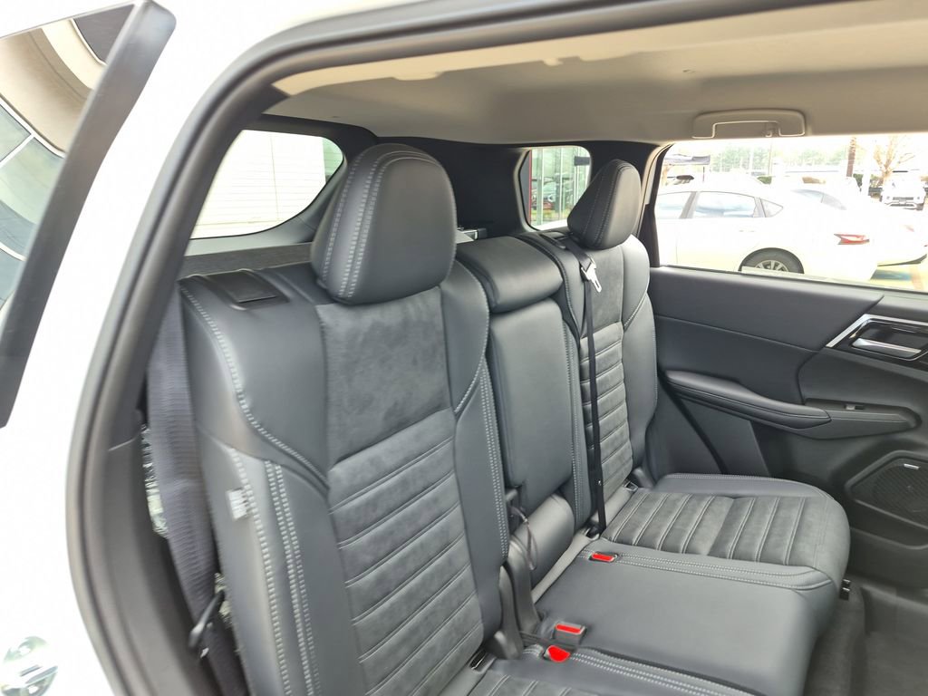 New 2026 Mitsubishi Outlander SE image 88