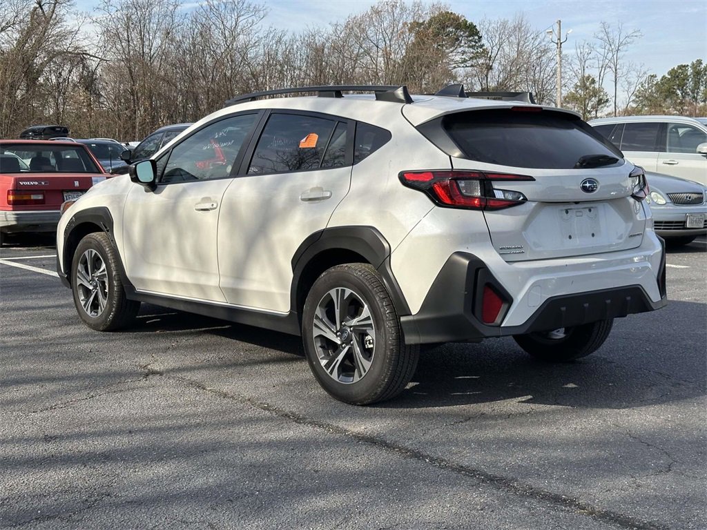 Used 2024 Subaru Crosstrek 2.0i Premium image 3