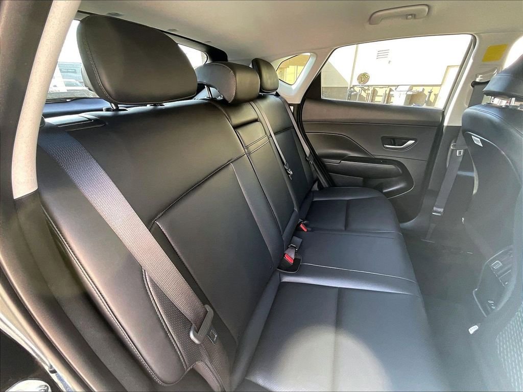 Used 2026 Hyundai Kona SEL Premium AWD/4WD image 16
