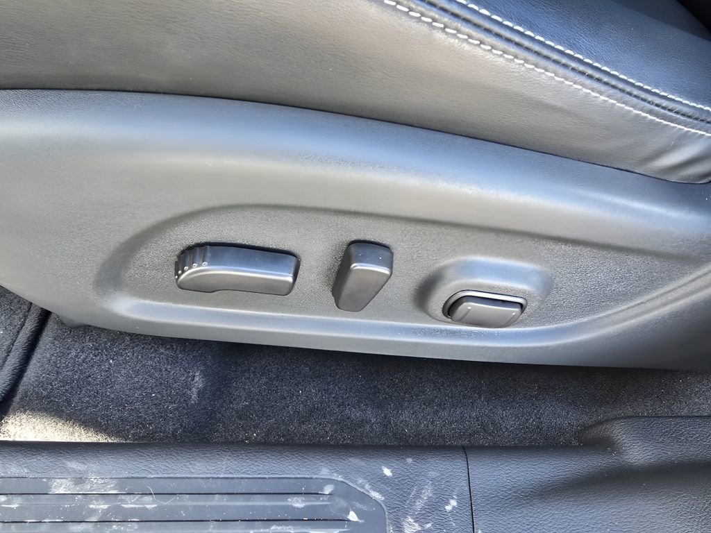 Used 2024 Nissan Murano SV image 16