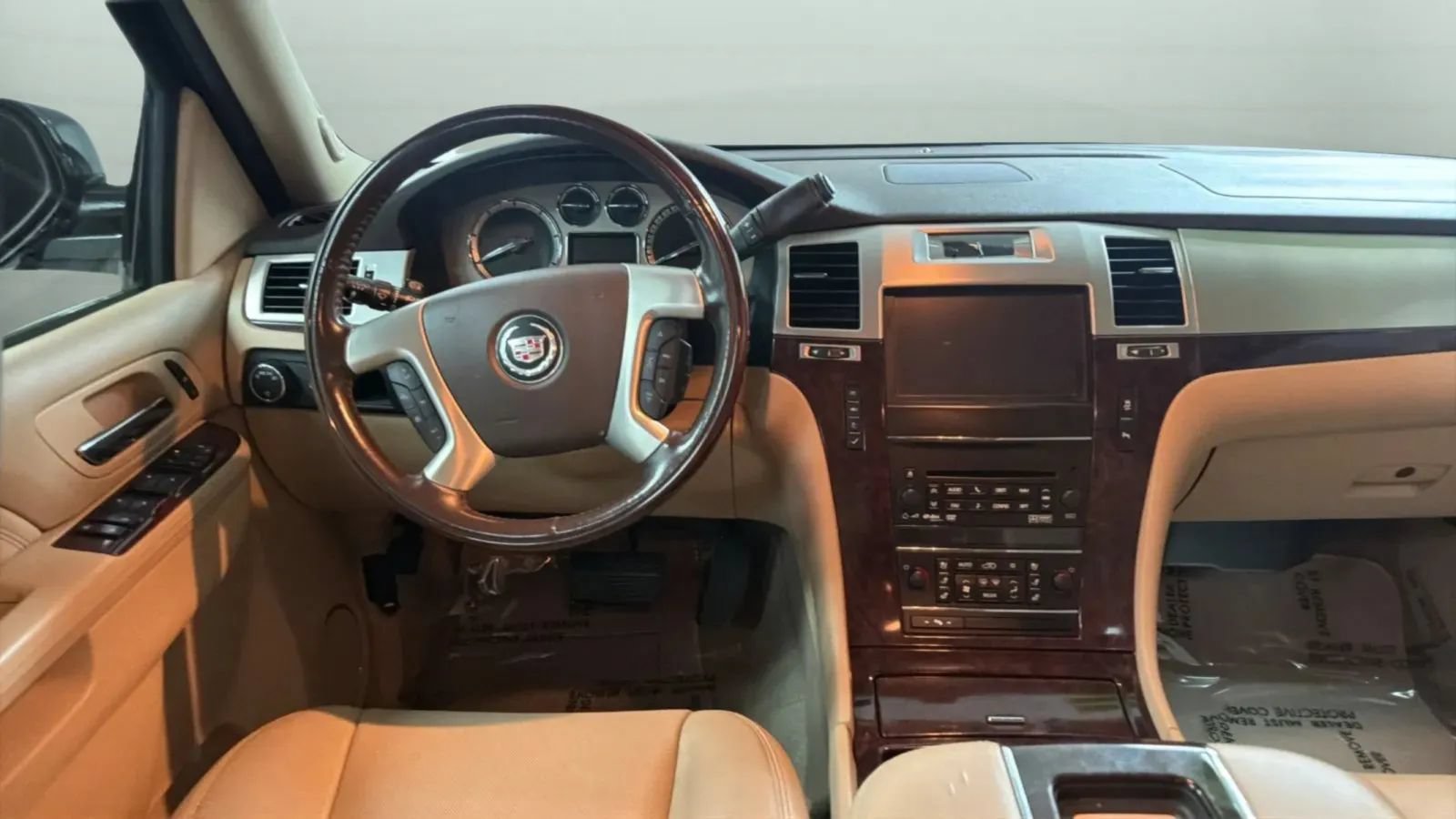 Used 2013 Cadillac Escalade ESV Luxury AWD/4WD image 10