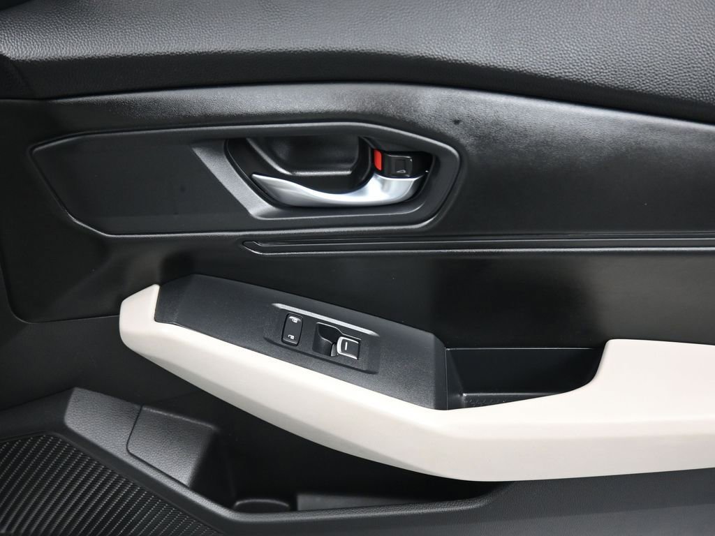 Used 2023 Honda Accord EX image 40