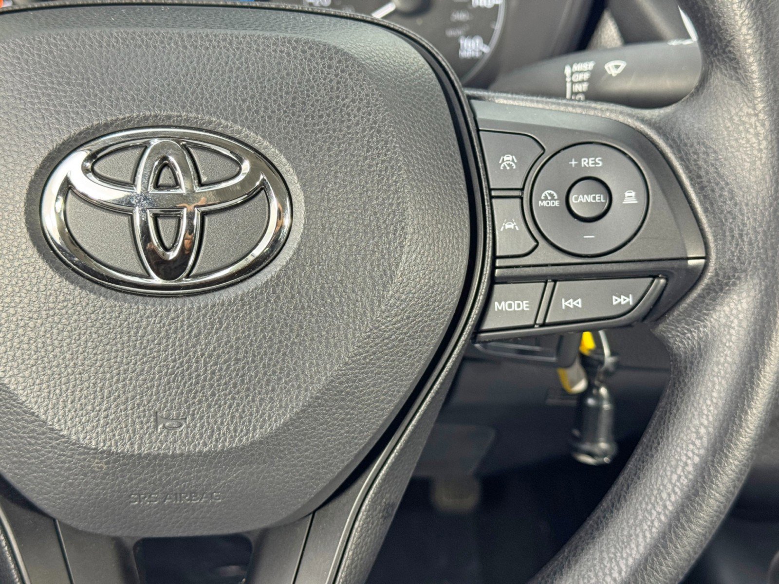 Used 2025 Toyota Corolla LE image 20