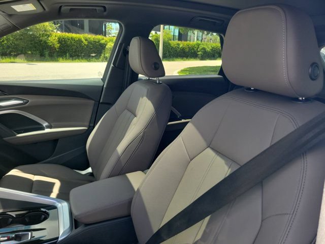 Certified 2025 Audi Q5 Premium w/ Convenience Package AWD/4WD image 16
