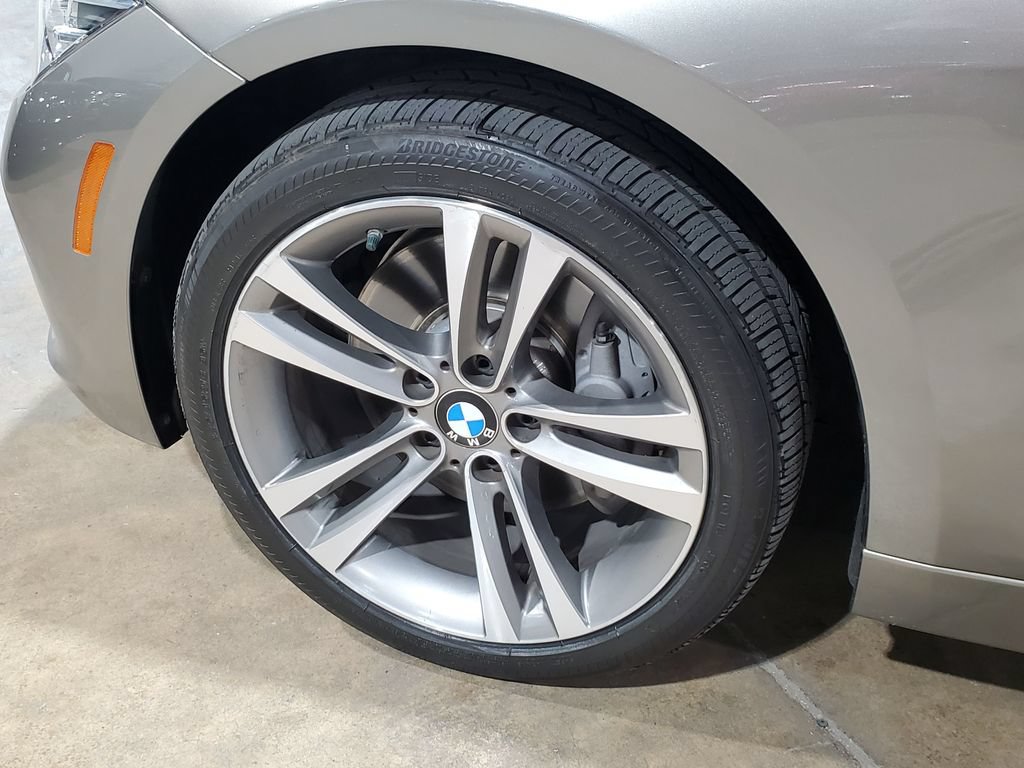 Used 2018 BMW 340i xDrive Sedan AWD/4WD image 38