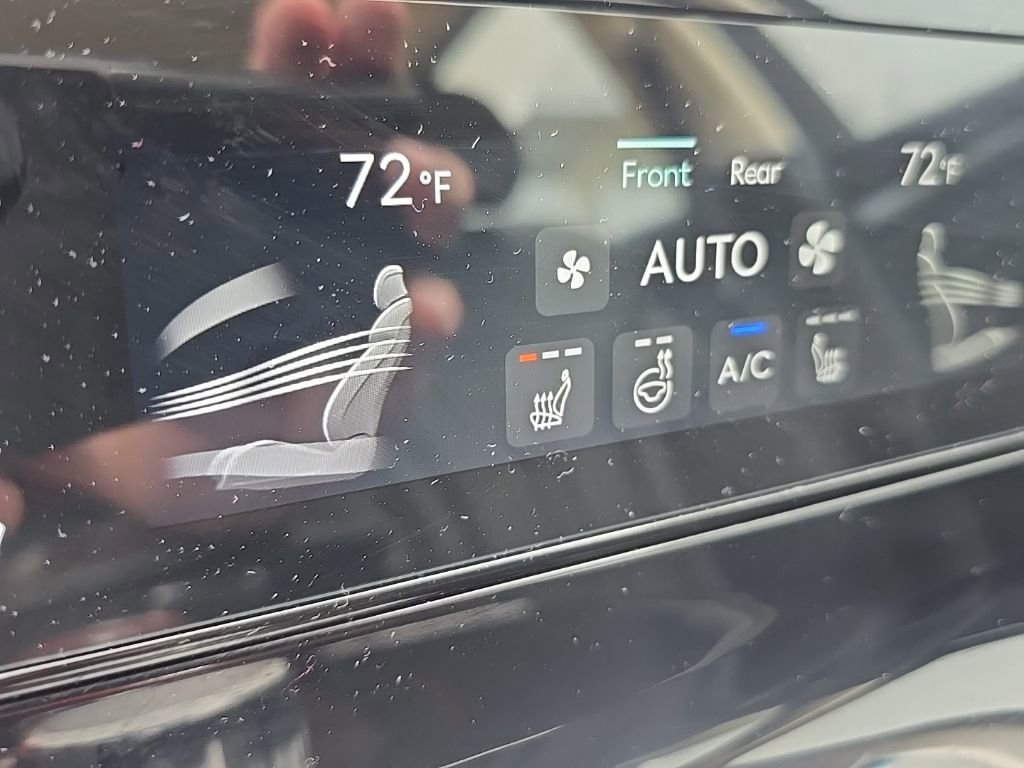 Used 2025 Genesis G80 2.5T image 16