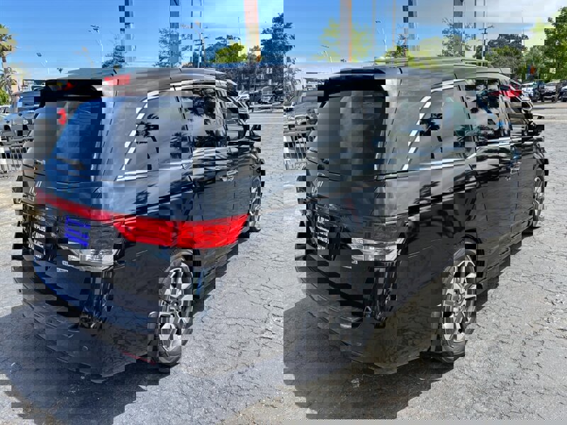 Used 2016 Honda Odyssey Touring image 4