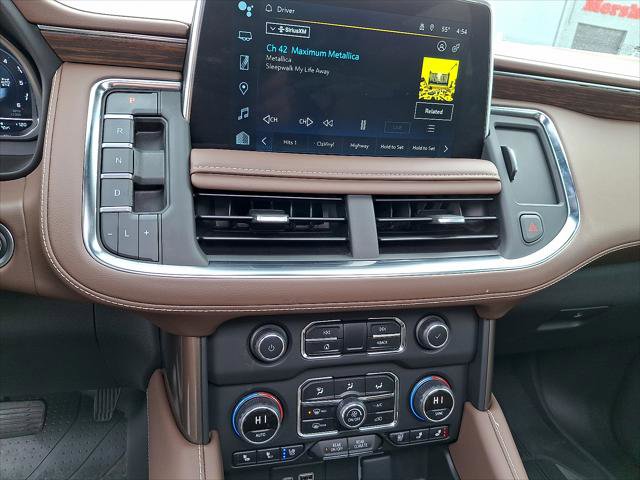 Used 2023 Chevrolet Suburban High Country w/ Premium Package 2 AWD/4WD image 6