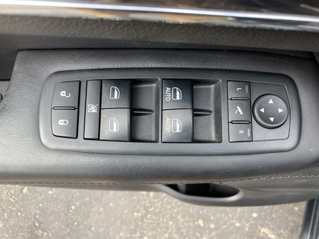 Used 2018 Jeep Grand Cherokee Overland w/ Jeep Active Safety Group AWD/4WD image 13