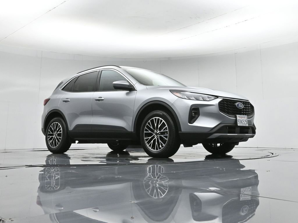 Certified 2023 Ford Escape SE image 48