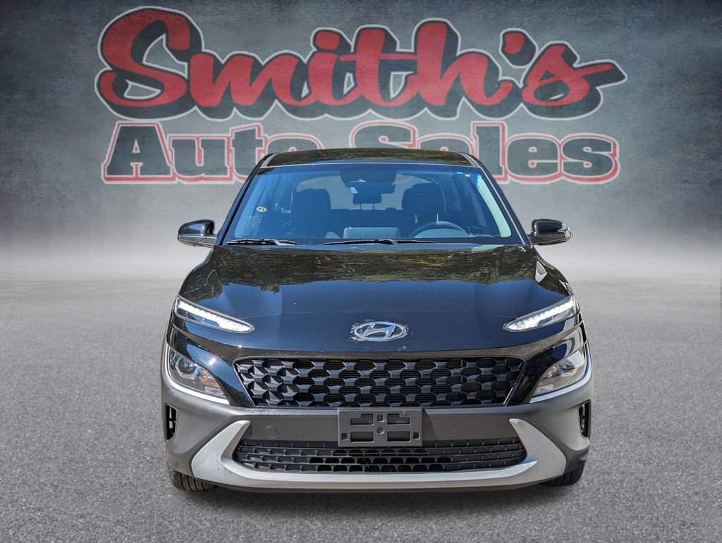 Used 2023 Hyundai Kona SE image 2