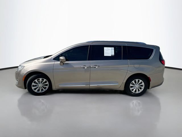 Used 2018 Chrysler Pacifica Touring-L Plus w/ Advanced Safetytec Group FWD image 5