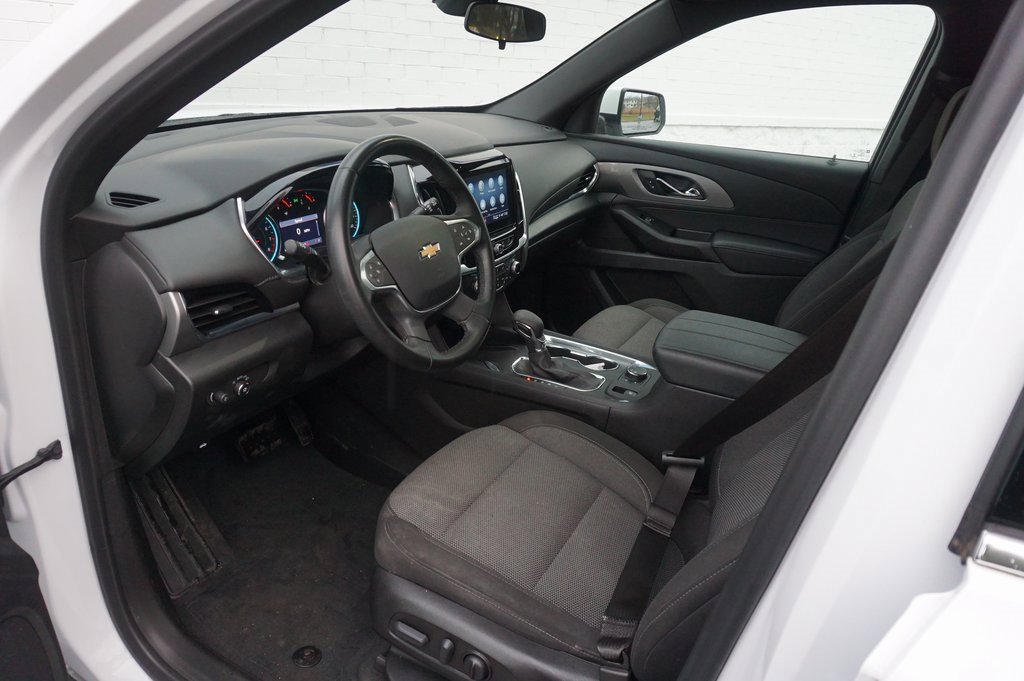Certified 2023 Chevrolet Traverse LT w/ LPO, Floor Liner Package image 9