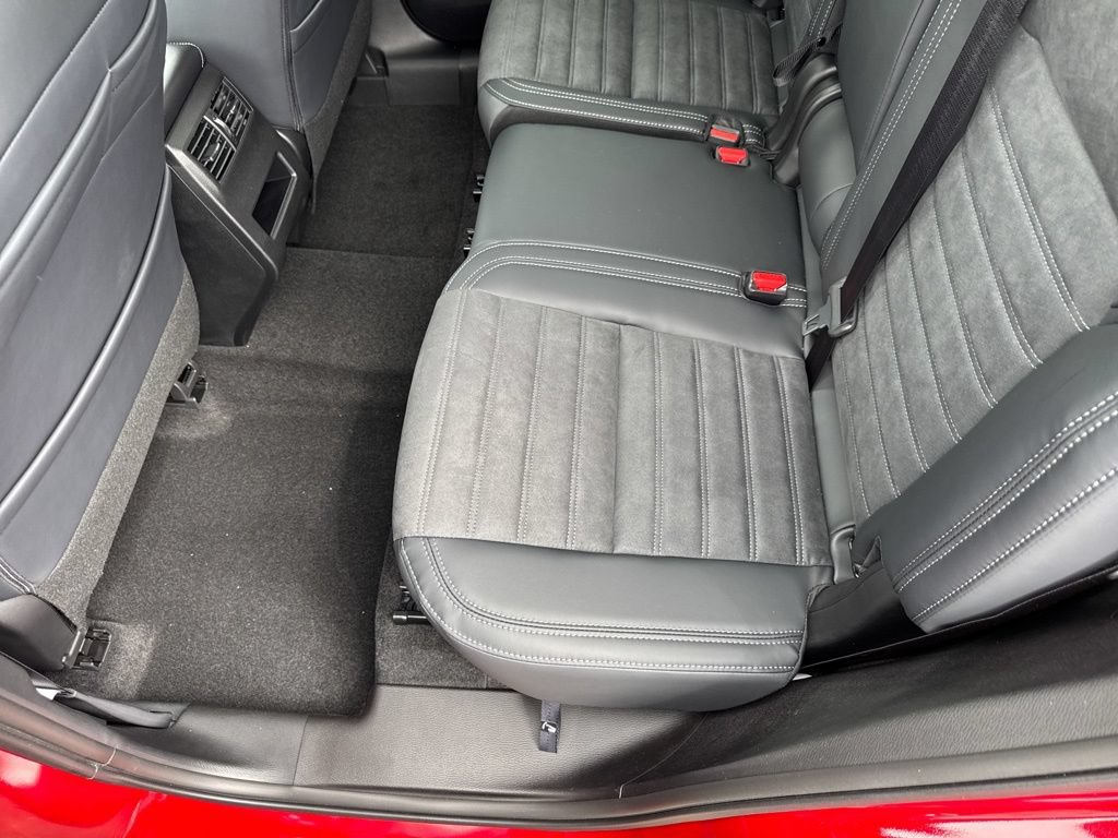 New 2026 Mitsubishi Outlander AWD image 26