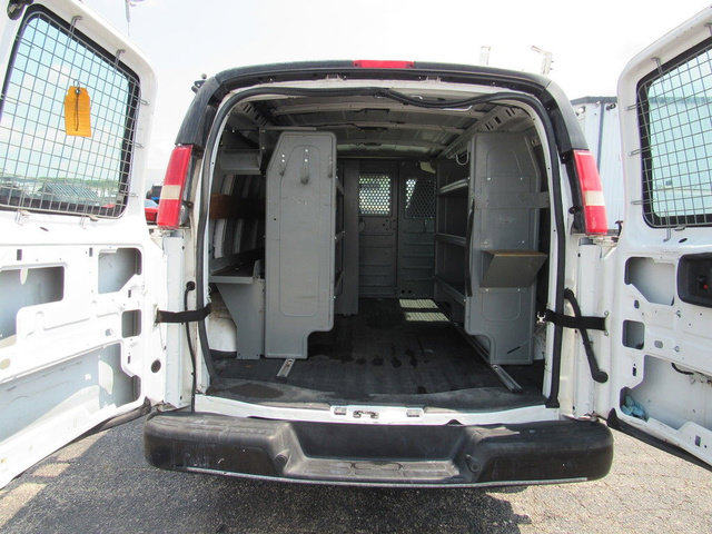 Used 2016 Chevrolet Express 2500 RWD image 18