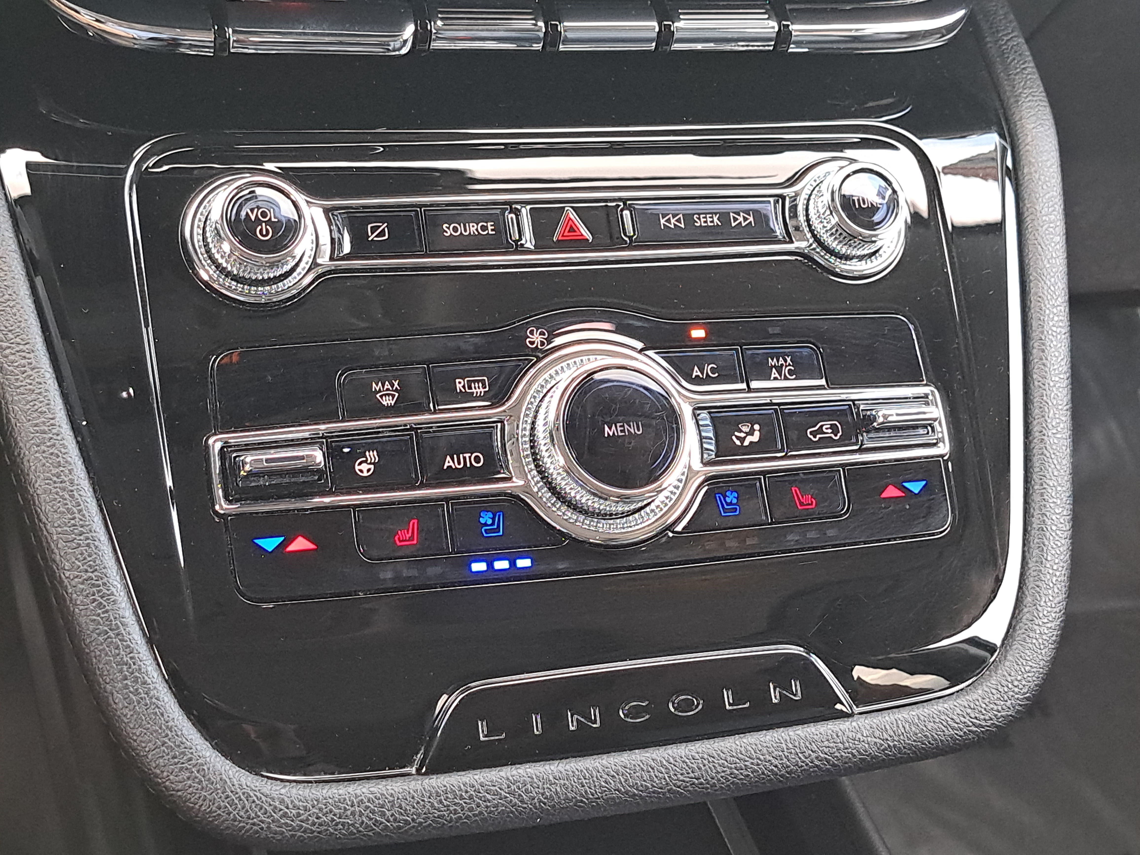 Certified 2022 Lincoln Corsair AWD w/ Premium Package image 22