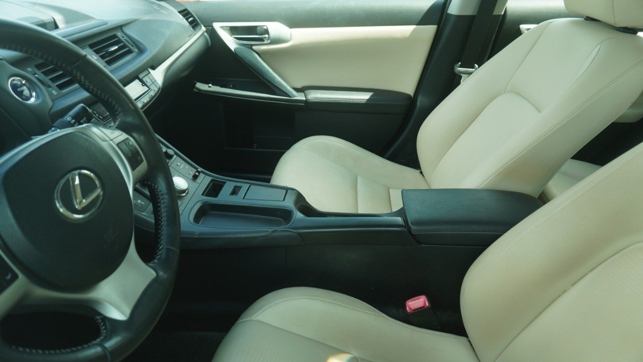 Used 2012 Lexus CT 200h Premium FWD image 9