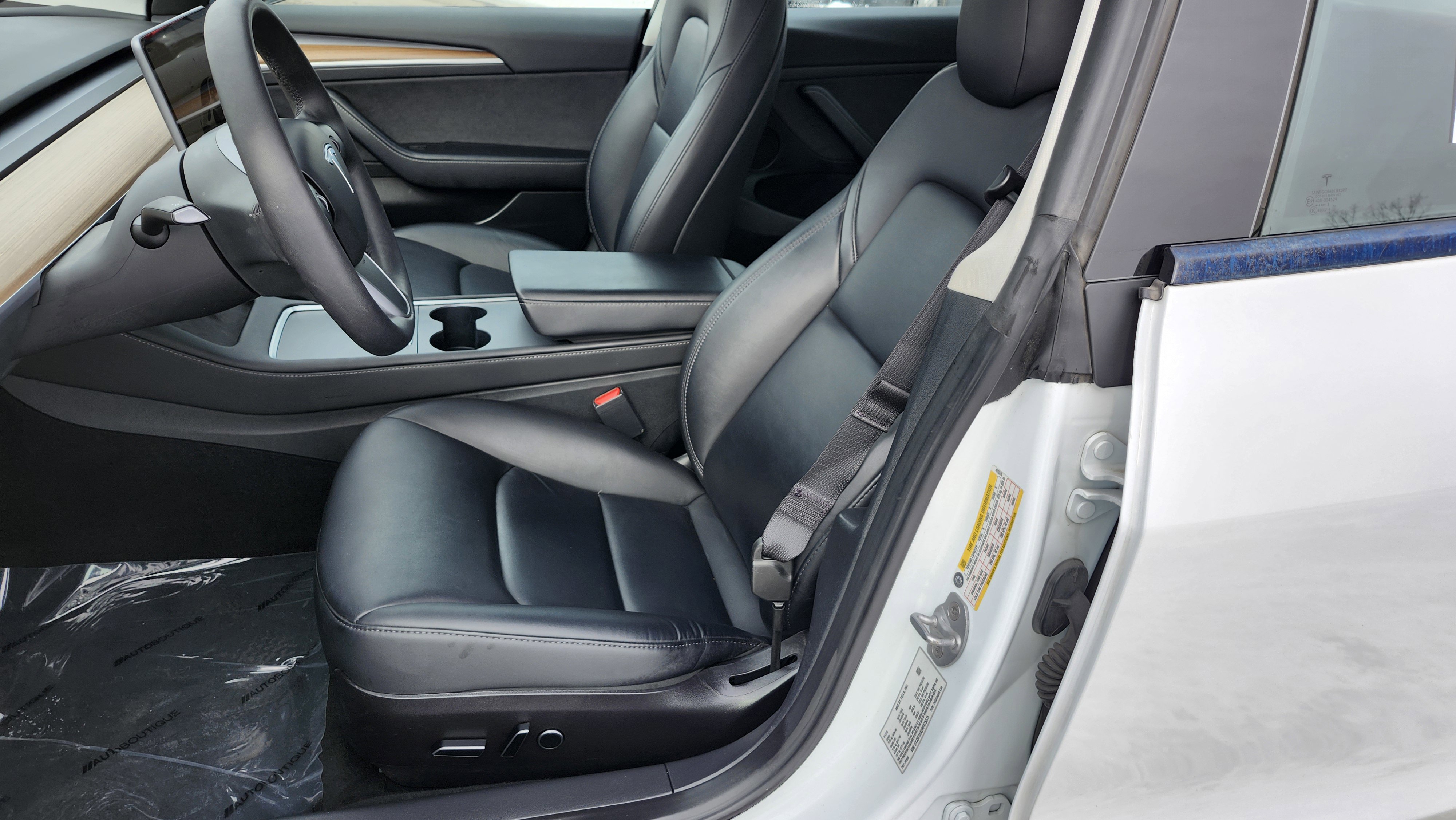 Used 2023 Tesla Model 3 Standard Range image 24