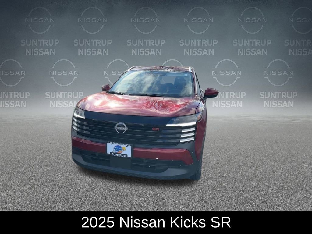 Used 2025 Nissan Kicks SR AWD/4WD image 3