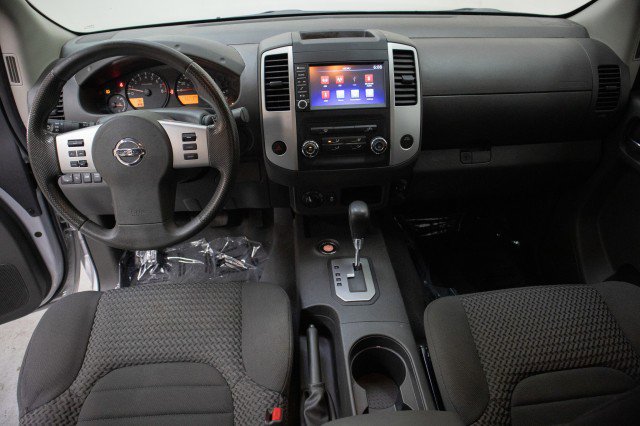 Used 2020 Nissan Frontier SV w/ SV Utility Package image 25