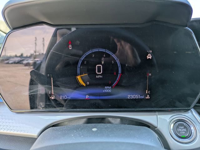 Used 2025 Chevrolet Trax LT w/ LT Convenience Package FWD image 12