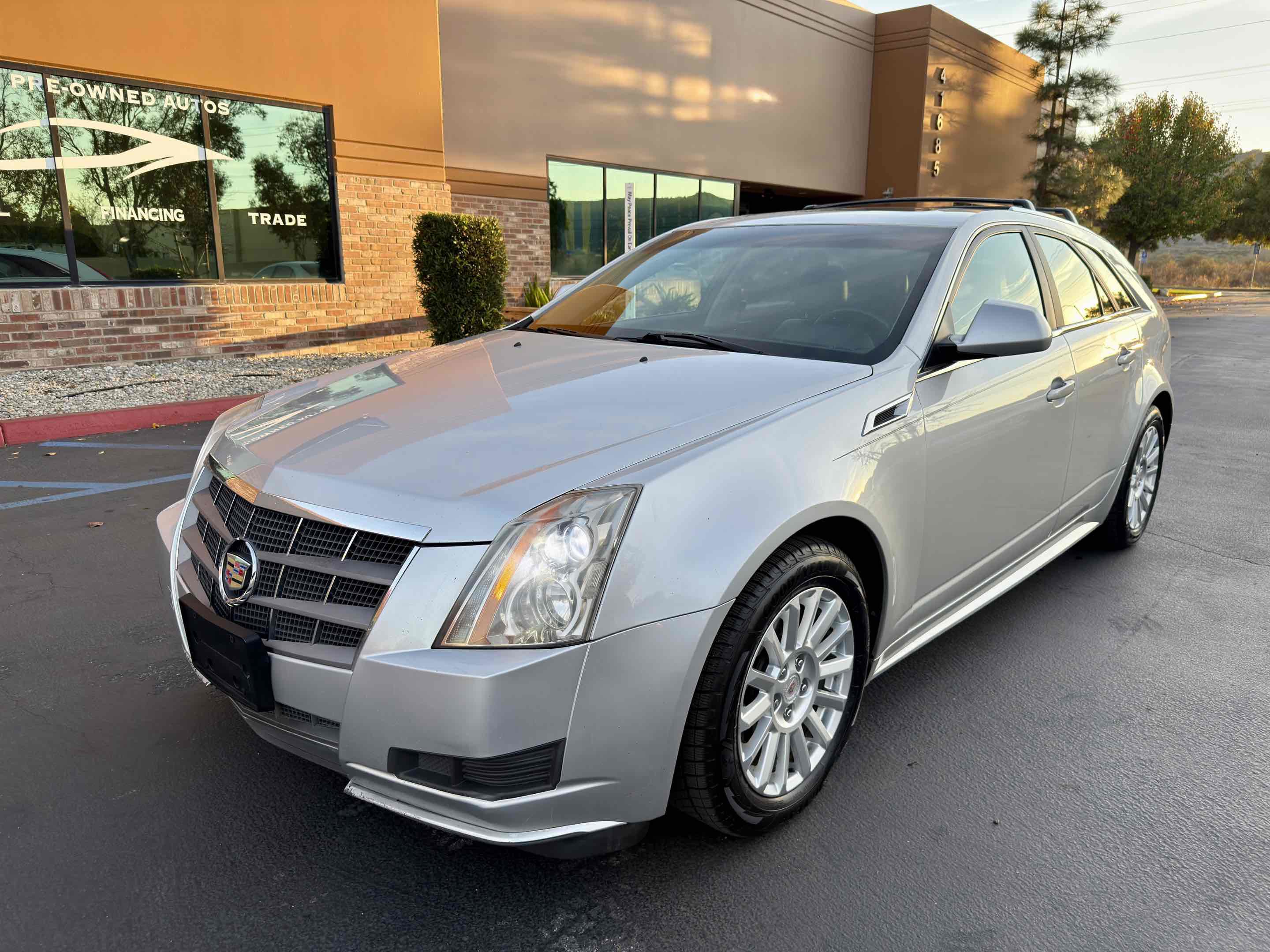 Used 2011 Cadillac CTS AWD Wagon image 4