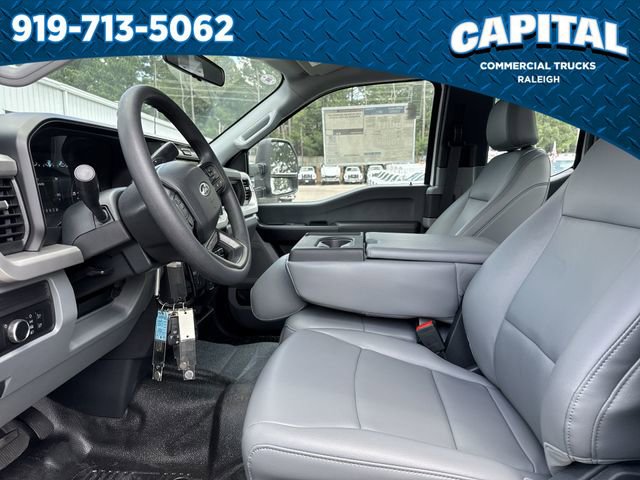 New 2025 Ford F450 XL image 18