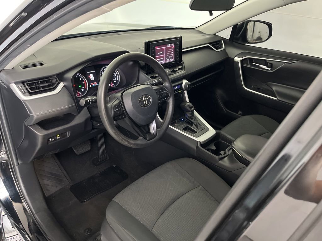 Used 2021 Toyota RAV4 XLE image 26