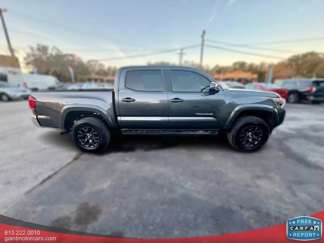 Used 2020 Toyota Tacoma SR5 image 4