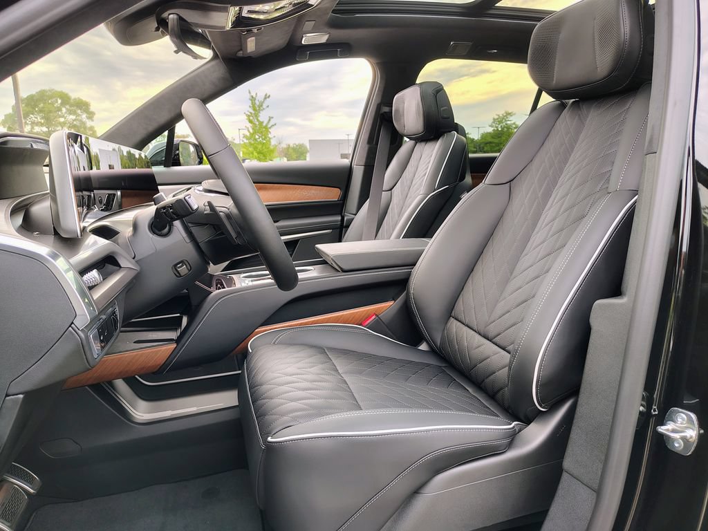 New 2027 Cadillac Vistiq Premium Luxury AWD/4WD image 21