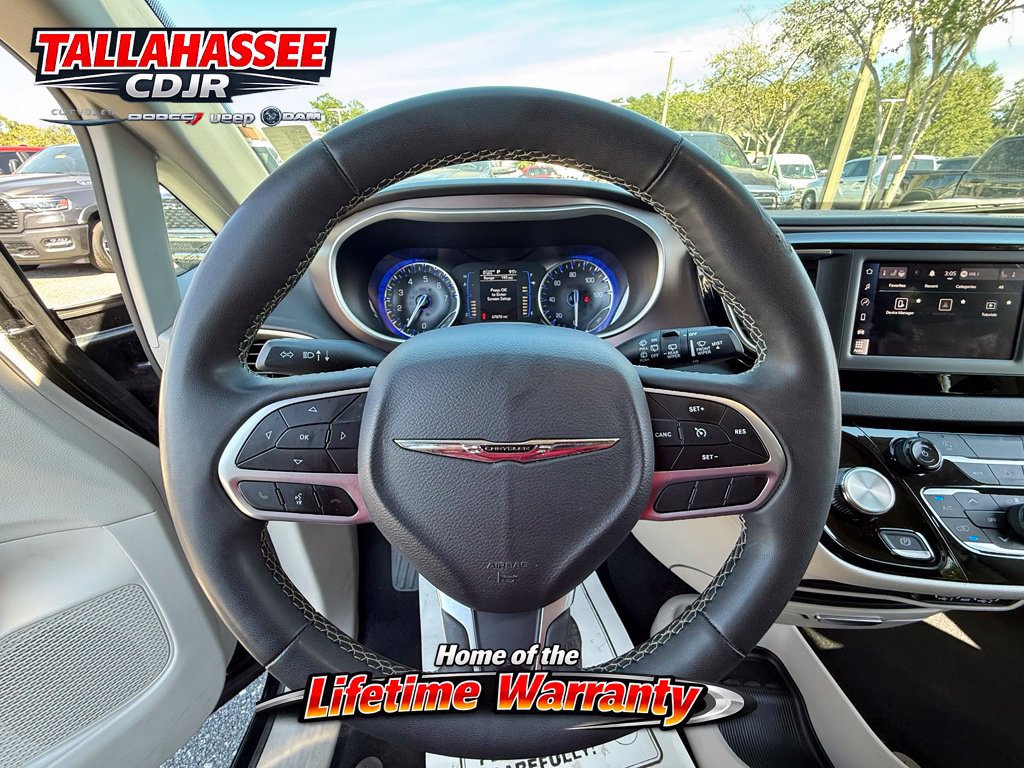 Used 2023 Chrysler Voyager LX FWD image 21