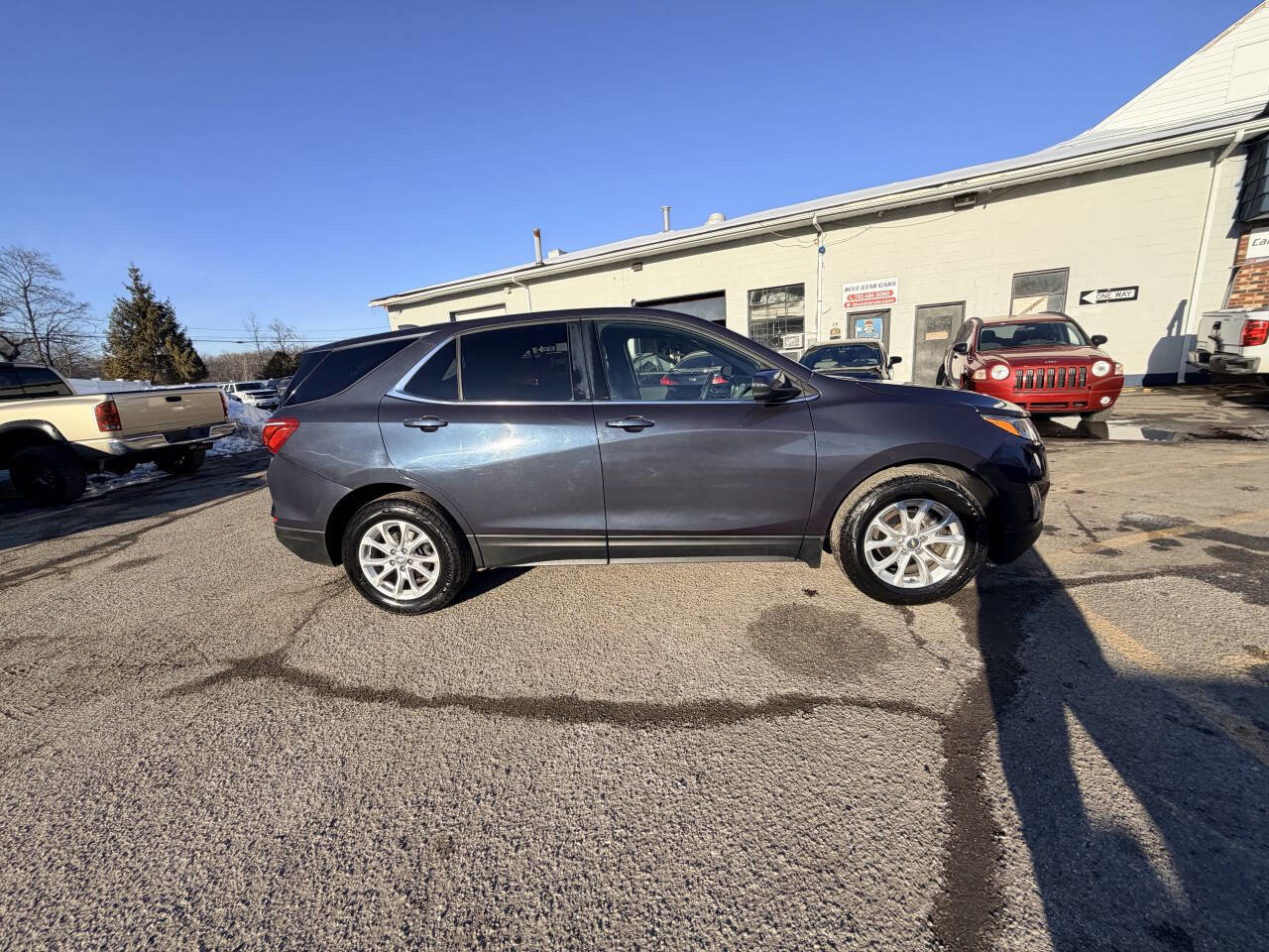 Used 2018 Chevrolet Equinox LT FWD image 6