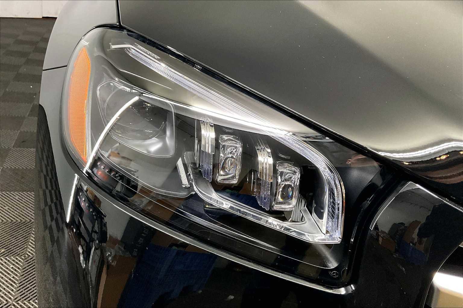 Used 2025 Mercedes-Benz GLS 450 4MATIC image 15