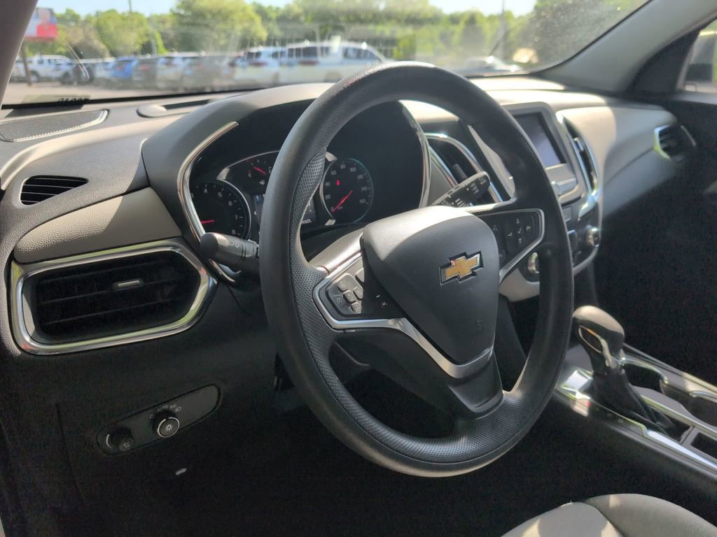 Used 2023 Chevrolet Equinox LS w/ LS Convenience Package FWD image 33