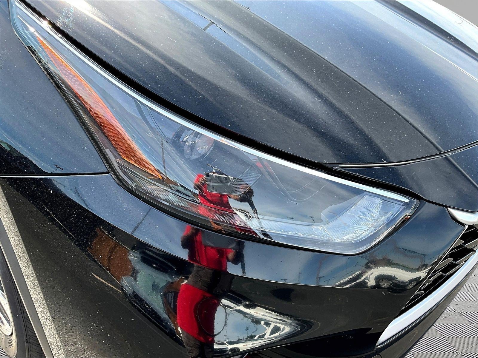 Used 2023 Toyota Highlander XLE AWD/4WD image 33