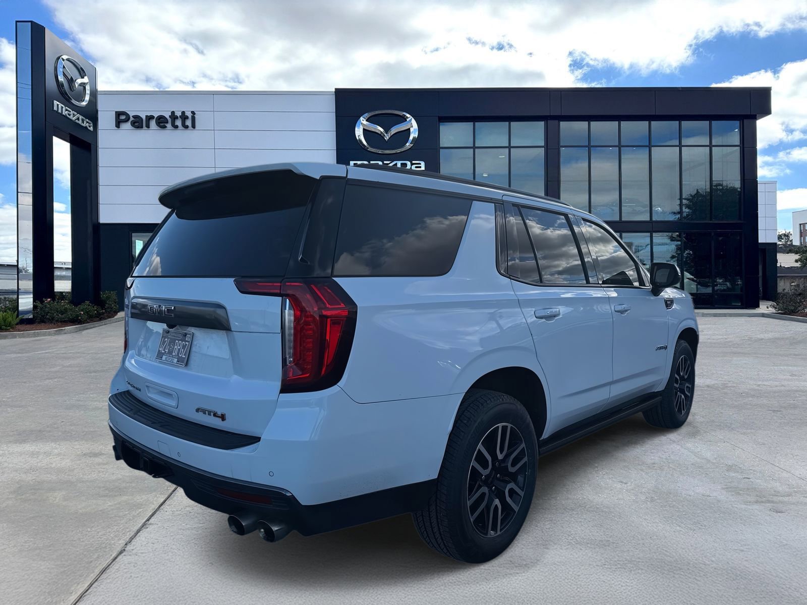 Used 2022 GMC Yukon AT4 image 6