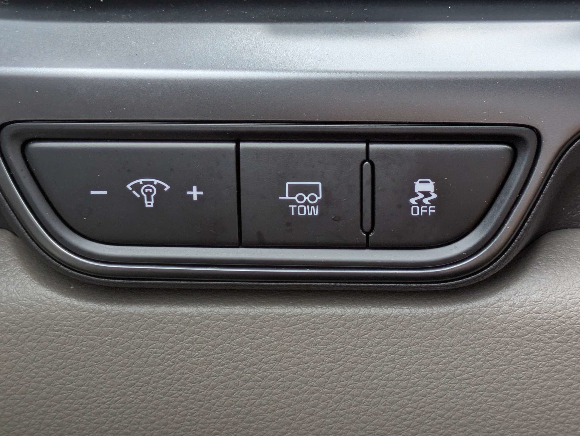 Certified 2026 Kia Carnival LXS FWD image 20