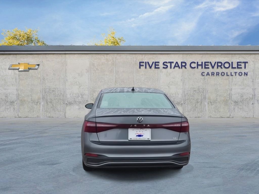 Used 2025 Volkswagen Jetta SE FWD image 7