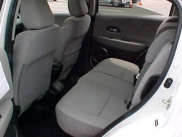 Used 2016 Honda HR-V EX image 10